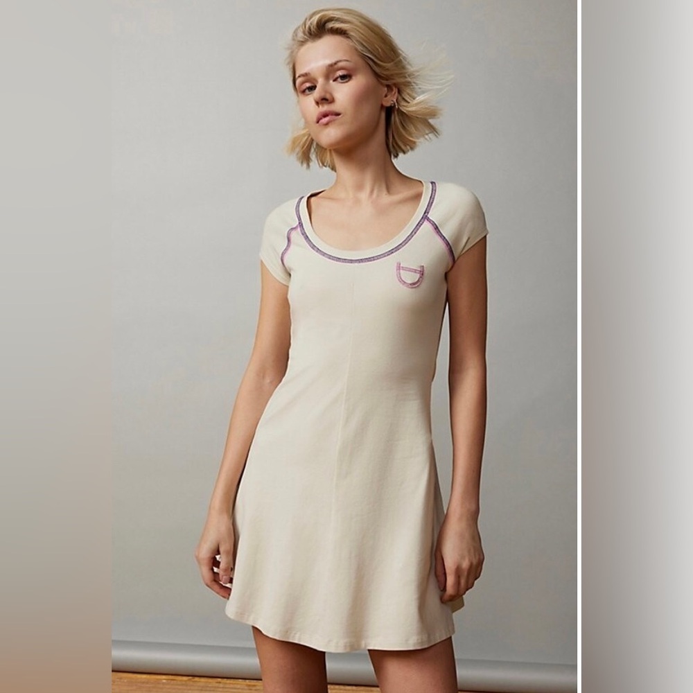BDG‎ Urban Outfitters Annabelle Ivory Tee Mini Dress size XS brand new